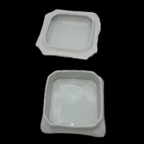 EUC Vintage Limoges France White Porcelain Trinket Box - Picture 5 of 10